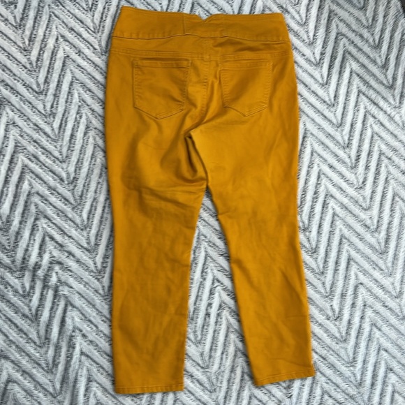 Cropped Mustard Yellow Pants - Picture 4 of 4